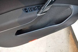 2014款大众高尔夫1.6L手自一体舒适型