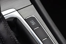 2014款大众高尔夫1.6L手自一体舒适型
