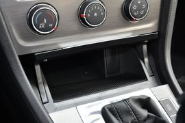 2014款大众高尔夫1.6L手自一体舒适型