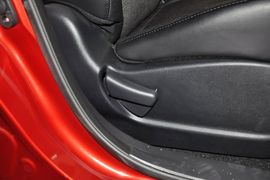 2011款日产骐达1.6L