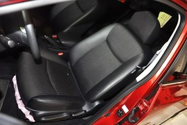 2011款日产骐达1.6L