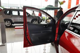 2011款日产骐达1.6L