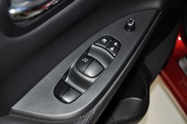 2011款日产骐达1.6L