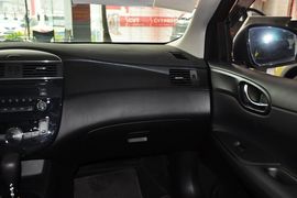 2011款日产骐达1.6L