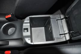 2011款日产骐达1.6L