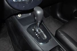 2011款日产骐达1.6L