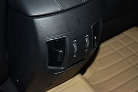 2013款北京现代索纳塔八2.0L