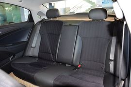 2013款北京现代索纳塔八2.0L
