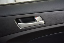 2013款北京现代索纳塔八2.0L