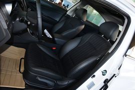2013款北京现代索纳塔八2.0L