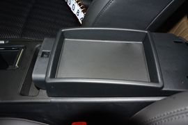 2013款北京现代索纳塔八2.0L