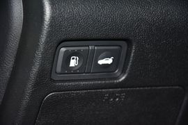 2013款北京现代索纳塔八2.0L