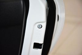 2013款福特嘉年华两厢1.5L自动运动型