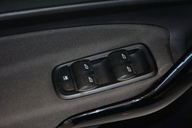 2013款福特嘉年华两厢1.5L自动运动型