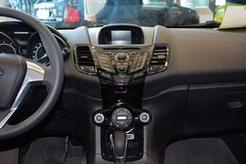 2013款福特嘉年华两厢1.5L自动运动型