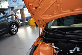 2014款现代瑞纳两厢1.6L自动型