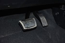 2014款现代瑞纳两厢1.6L自动型