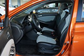 2014款现代瑞纳两厢1.6L自动型