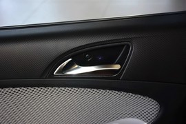 2014款现代瑞纳两厢1.6L自动型