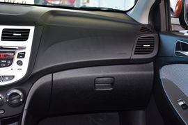 2014款现代瑞纳两厢1.6L自动型