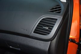 2014款现代瑞纳两厢1.6L自动型