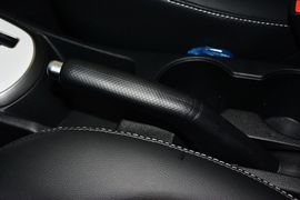2014款现代瑞纳两厢1.6L自动型