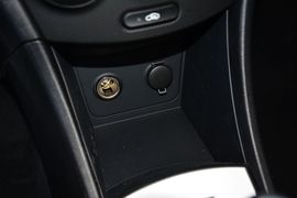 2014款现代瑞纳两厢1.6L自动型