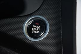 2014款现代瑞纳两厢1.6L自动型
