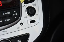 2014款现代瑞纳两厢1.6L自动型