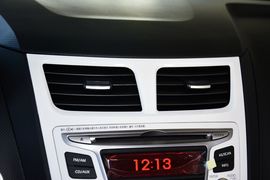 2014款现代瑞纳两厢1.6L自动型