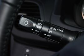 2014款现代瑞纳两厢1.6L自动型