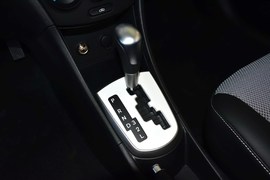 2014款现代瑞纳两厢1.6L自动型