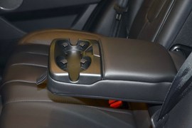 2014款路虎揽胜极光2.0T
