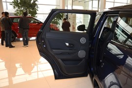 2014款路虎揽胜极光2.0T