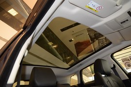 2014款路虎揽胜极光2.0T