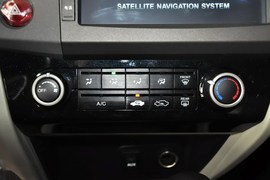 2013款本田思域十周年纪念1.8L