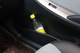 北京现代2014款瑞纳两厢