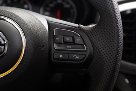 2017款名爵3实拍