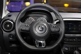 2017款名爵3实拍