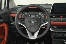 2017款江淮瑞风S3