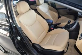2012款现代朗动1.6L