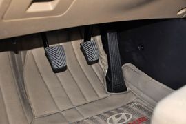 2012款现代朗动1.6L