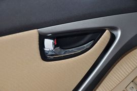 2012款现代朗动1.6L