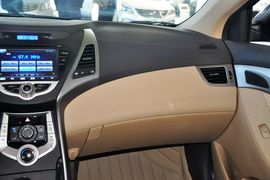 2012款现代朗动1.6L