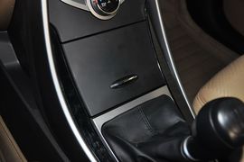 2012款现代朗动1.6L