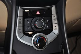 2012款现代朗动1.6L