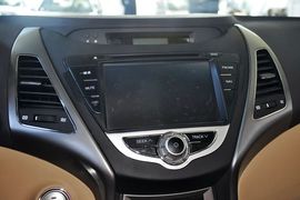 2012款现代朗动1.6L
