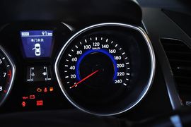 2012款现代朗动1.6L
