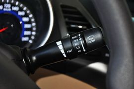 2012款现代朗动1.6L