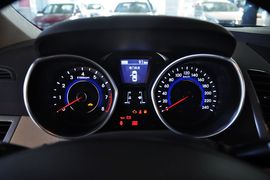 2012款现代朗动1.6L